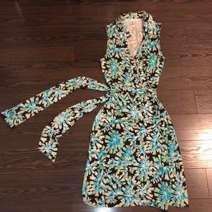 Diane Von Furstenberg Sleeveless Wrap Dress EUC.